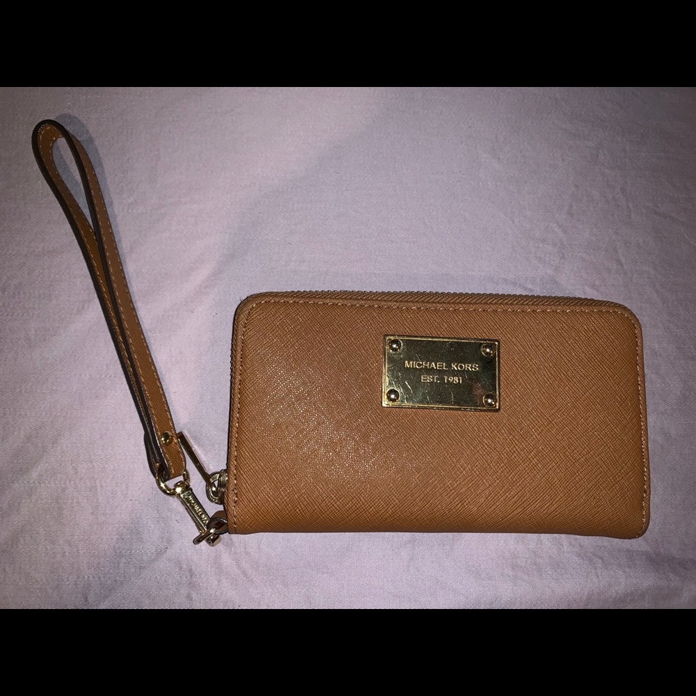 Micheal Kors Wrist Wallet